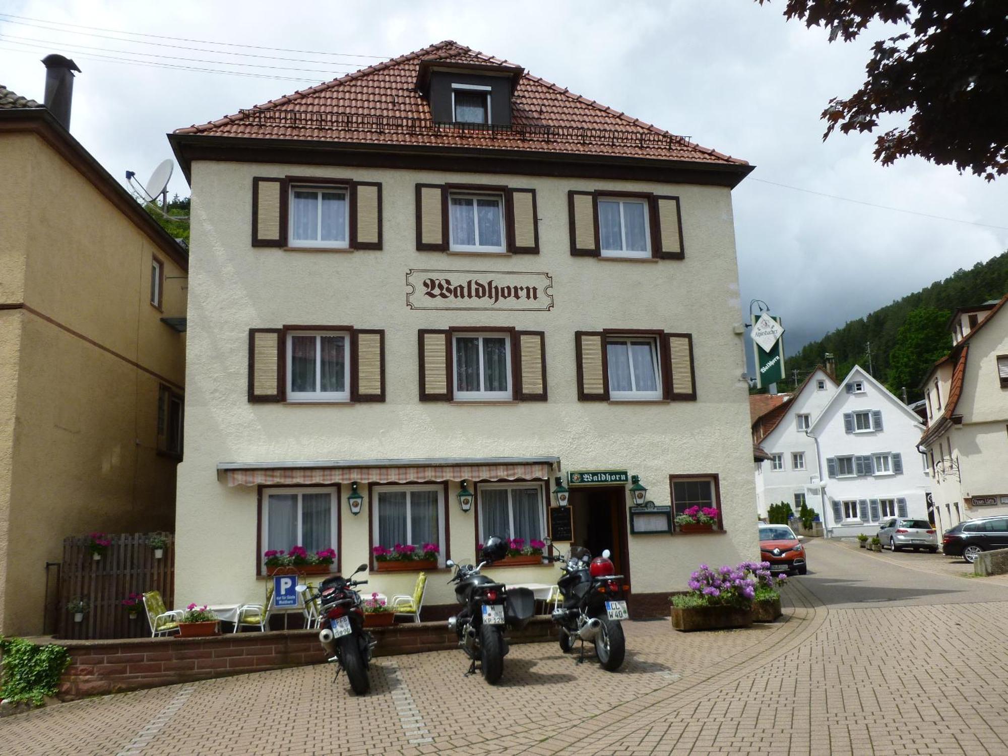 Gasthaus Waldhorn Бад Тайнах-Цафелщайн Екстериор снимка